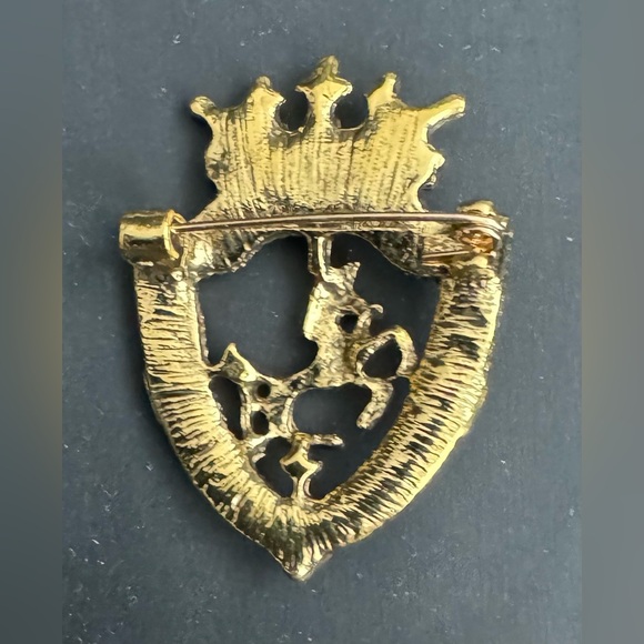 NWT - Crown Lapel Pin - Men's Accessories - Picture 2 of 3